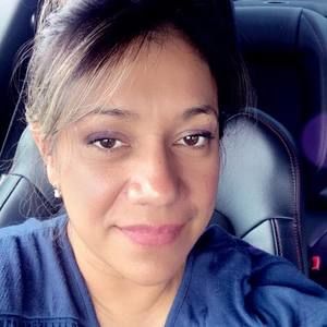 Meet your Posher, Gloria